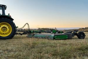 IronCraft 3520 Series: 20' Heavy-Duty Flex-Wing Rotary Cutter 8-26" LAMINATED TIRES W/ LIGHT KIT - 540 RPM LIGHT KITS STANDARD, OPTIONAL WALKING TANDAM AXLES